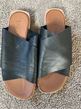 Bueno Sandals women’s size 36